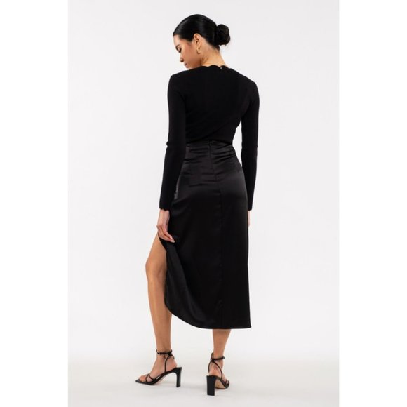 Black V-Neck Button Down Scallop Hem Long Sleeve Cardigan {The Workshop} - Picture 4 of 8